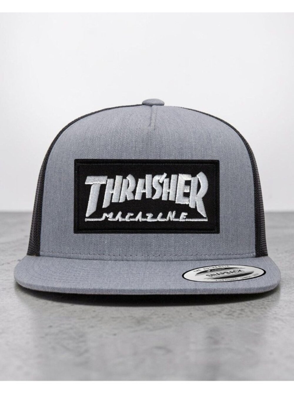 Thrasher Magazine Skater YP Classics 6006 Flat Bill Trucker Snapback grey/blk